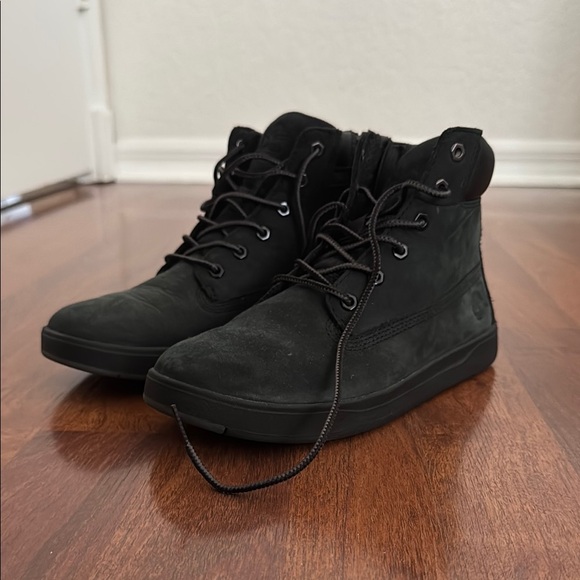 Timberland Men's (Boy’s) Black High-Top Boots - Picture 1 of 4